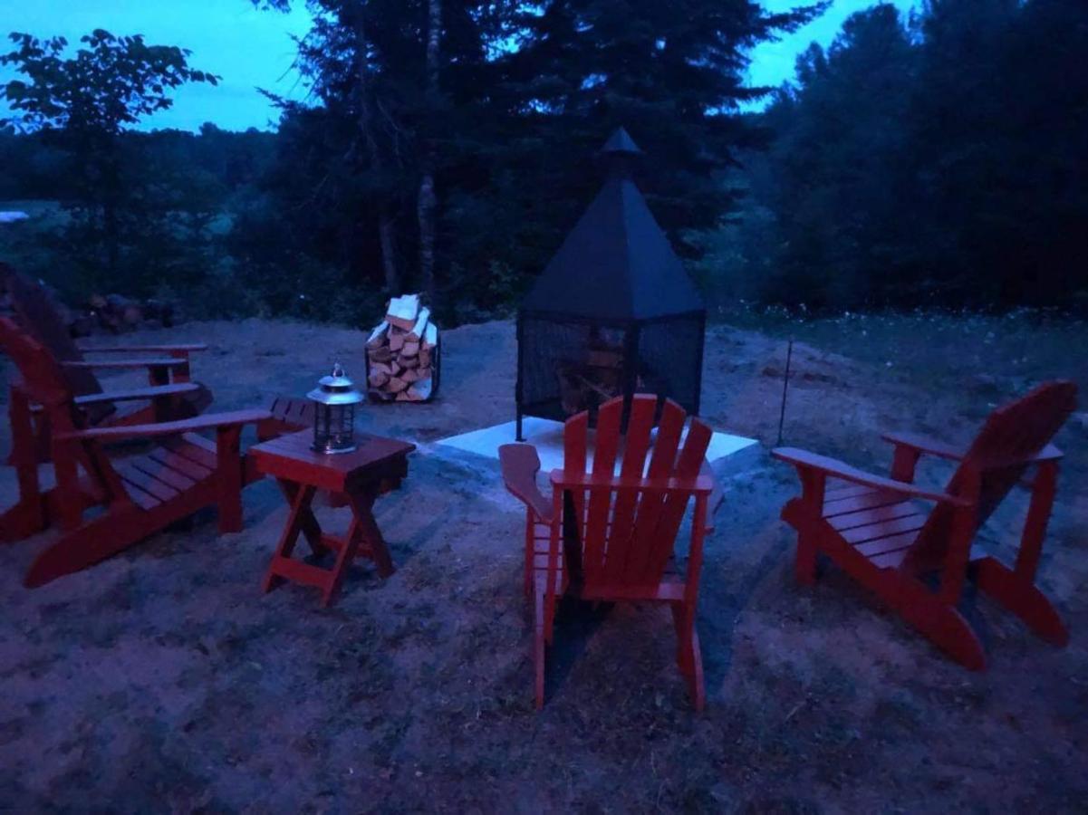 Le Chalet Au Souvenir Bouchette Exteriér fotografie